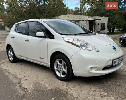 Белый Ниссан Лиф, объемом двигателя 0 л и пробегом 143 тыс. км за 5700 $, фото 4 на Automoto.ua