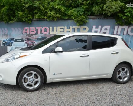 Белый Ниссан Лиф, объемом двигателя 0 л и пробегом 190 тыс. км за 5999 $, фото 4 на Automoto.ua
