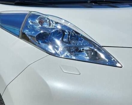 Белый Ниссан Лиф, объемом двигателя 0 л и пробегом 137 тыс. км за 6500 $, фото 17 на Automoto.ua