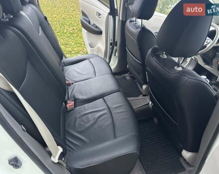 Белый Ниссан Лиф, объемом двигателя 0 л и пробегом 132 тыс. км за 5300 $, фото 14 на Automoto.ua