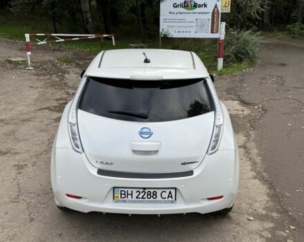 Белый Ниссан Лиф, объемом двигателя 0 л и пробегом 143 тыс. км за 5700 $, фото 18 на Automoto.ua