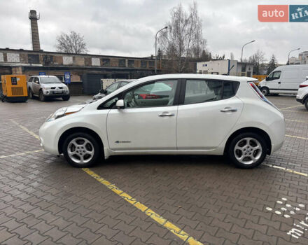 Белый Ниссан Лиф, объемом двигателя 0 л и пробегом 120 тыс. км за 7500 $, фото 4 на Automoto.ua