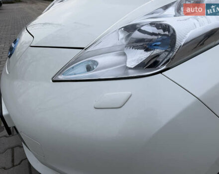 Білий Ніссан Ліф, об'ємом двигуна 0 л та пробігом 122 тис. км за 6200 $, фото 24 на Automoto.ua