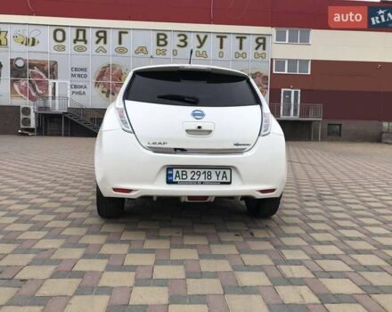 Белый Ниссан Лиф, объемом двигателя 0 л и пробегом 130 тыс. км за 7500 $, фото 5 на Automoto.ua