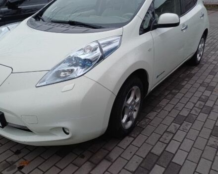 Белый Ниссан Лиф, объемом двигателя 0 л и пробегом 125 тыс. км за 5900 $, фото 4 на Automoto.ua