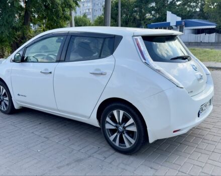 Белый Ниссан Лиф, объемом двигателя 0 л и пробегом 121 тыс. км за 6800 $, фото 8 на Automoto.ua