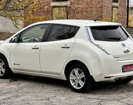 Белый Ниссан Лиф, объемом двигателя 0 л и пробегом 140 тыс. км за 4950 $, фото 14 на Automoto.ua