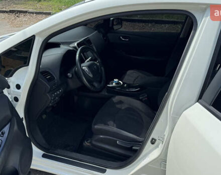 Білий Ніссан Ліф, об'ємом двигуна 0 л та пробігом 187 тис. км за 6300 $, фото 12 на Automoto.ua