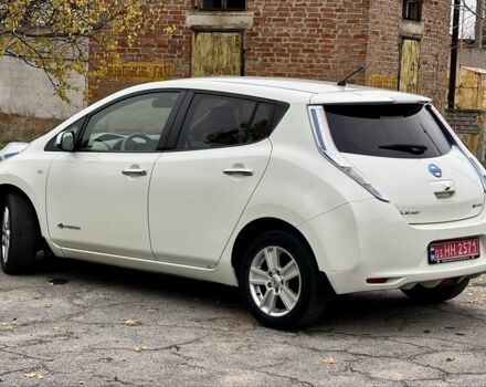 Белый Ниссан Лиф, объемом двигателя 0 л и пробегом 140 тыс. км за 4950 $, фото 12 на Automoto.ua