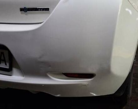 Білий Ніссан Ліф, об'ємом двигуна 0 л та пробігом 217 тис. км за 10500 $, фото 17 на Automoto.ua