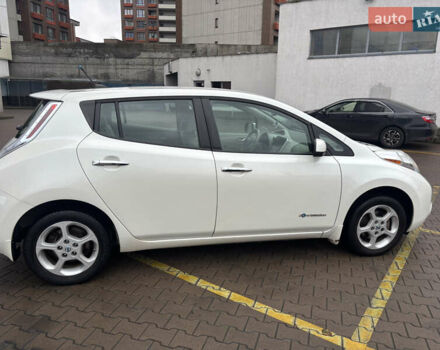 Белый Ниссан Лиф, объемом двигателя 0 л и пробегом 120 тыс. км за 7500 $, фото 10 на Automoto.ua