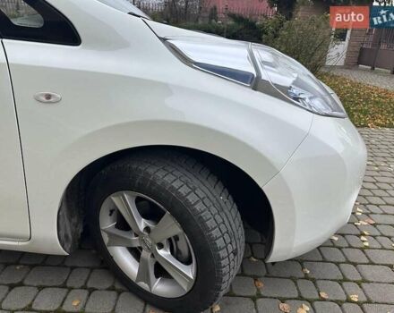 Белый Ниссан Лиф, объемом двигателя 0 л и пробегом 132 тыс. км за 5300 $, фото 27 на Automoto.ua
