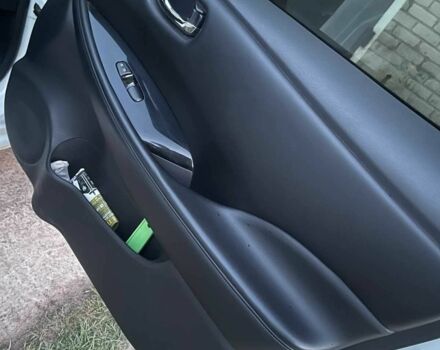 Белый Ниссан Лиф, объемом двигателя 0 л и пробегом 116 тыс. км за 5000 $, фото 18 на Automoto.ua