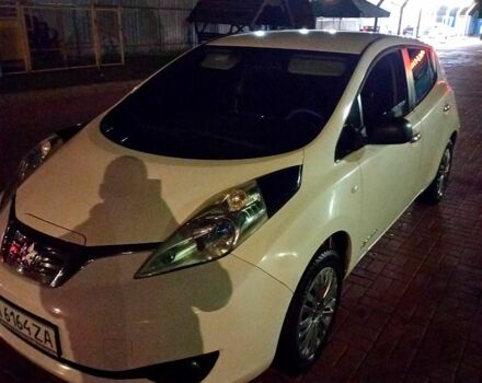 Белый Ниссан Лиф, объемом двигателя 0 л и пробегом 213 тыс. км за 5500 $, фото 5 на Automoto.ua