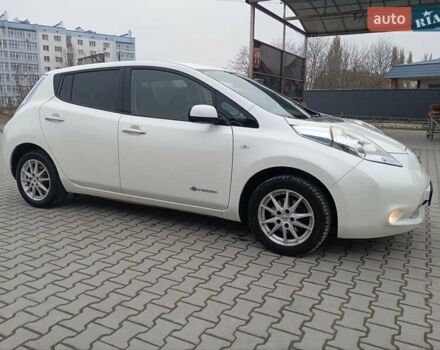 Білий Ніссан Ліф, об'ємом двигуна 0 л та пробігом 123 тис. км за 5800 $, фото 7 на Automoto.ua