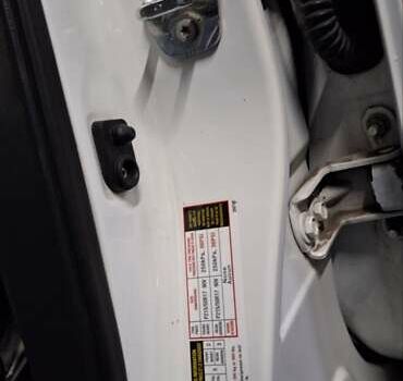 Білий Ніссан Ліф, об'ємом двигуна 0 л та пробігом 217 тис. км за 10500 $, фото 16 на Automoto.ua