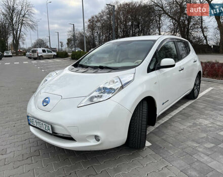 Белый Ниссан Лиф, объемом двигателя 0 л и пробегом 115 тыс. км за 4800 $, фото 1 на Automoto.ua