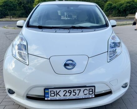 Белый Ниссан Лиф, объемом двигателя 0 л и пробегом 121 тыс. км за 6800 $, фото 5 на Automoto.ua