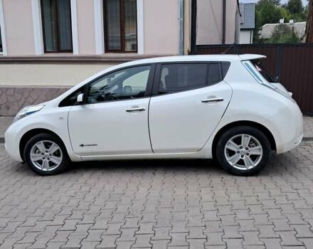 Белый Ниссан Лиф, объемом двигателя 0 л и пробегом 167 тыс. км за 6200 $, фото 6 на Automoto.ua