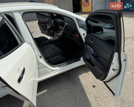 Білий Ніссан Ліф, об'ємом двигуна 0 л та пробігом 187 тис. км за 6300 $, фото 25 на Automoto.ua