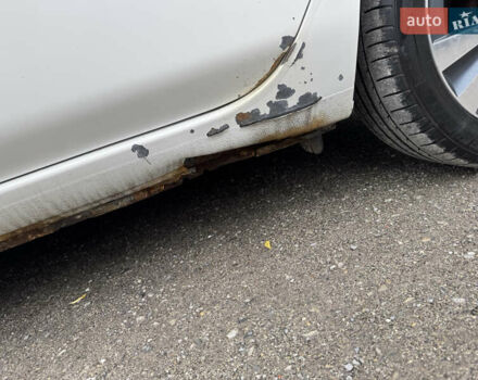 Белый Ниссан Лиф, объемом двигателя 0 л и пробегом 283 тыс. км за 5200 $, фото 19 на Automoto.ua