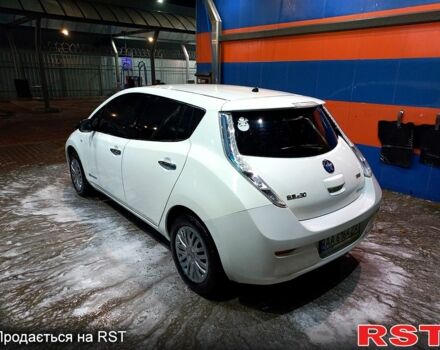 Белый Ниссан Лиф, объемом двигателя 0 л и пробегом 213 тыс. км за 5500 $, фото 3 на Automoto.ua