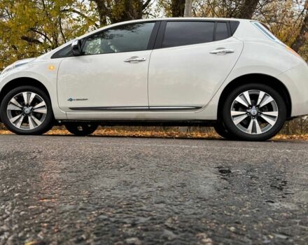 Белый Ниссан Лиф, объемом двигателя 0 л и пробегом 106 тыс. км за 8800 $, фото 7 на Automoto.ua