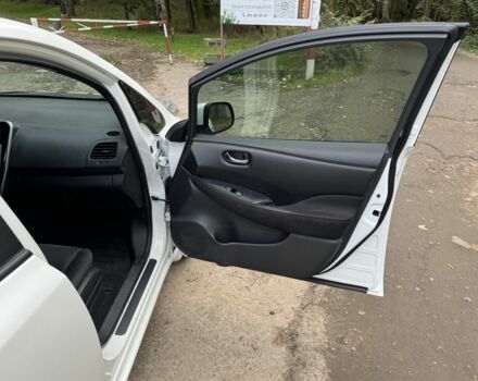 Белый Ниссан Лиф, объемом двигателя 0 л и пробегом 143 тыс. км за 5700 $, фото 17 на Automoto.ua
