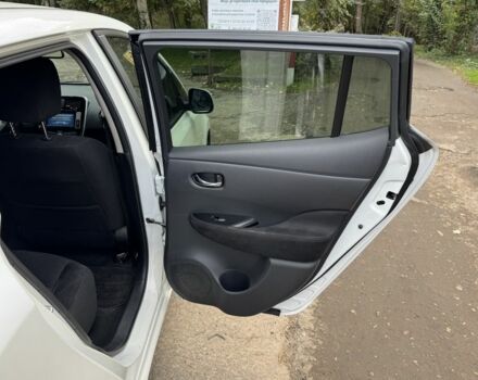 Белый Ниссан Лиф, объемом двигателя 0 л и пробегом 143 тыс. км за 5700 $, фото 15 на Automoto.ua