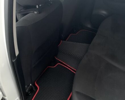 Белый Ниссан Лиф, объемом двигателя 0 л и пробегом 81 тыс. км за 6900 $, фото 4 на Automoto.ua