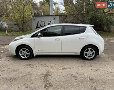 Белый Ниссан Лиф, объемом двигателя 0 л и пробегом 143 тыс. км за 5700 $, фото 8 на Automoto.ua