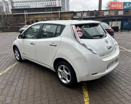 Белый Ниссан Лиф, объемом двигателя 0 л и пробегом 120 тыс. км за 7500 $, фото 7 на Automoto.ua