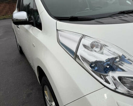 Белый Ниссан Лиф, объемом двигателя 0 л и пробегом 115 тыс. км за 6400 $, фото 6 на Automoto.ua