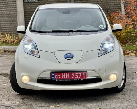 Белый Ниссан Лиф, объемом двигателя 0 л и пробегом 140 тыс. км за 4950 $, фото 2 на Automoto.ua