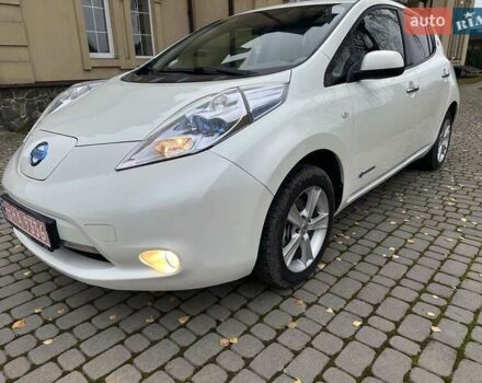 Белый Ниссан Лиф, объемом двигателя 0 л и пробегом 132 тыс. км за 5300 $, фото 1 на Automoto.ua