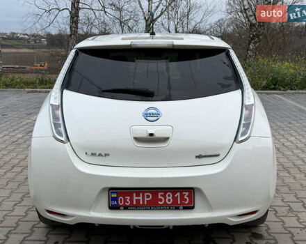 Білий Ніссан Ліф, об'ємом двигуна 0 л та пробігом 122 тис. км за 6200 $, фото 5 на Automoto.ua