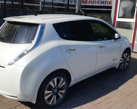 Белый Ниссан Лиф, объемом двигателя 0 л и пробегом 154 тыс. км за 5900 $, фото 1 на Automoto.ua