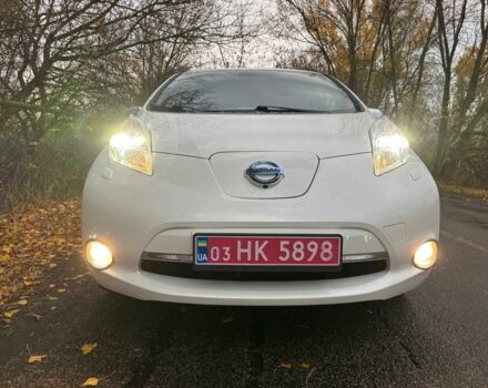 Белый Ниссан Лиф, объемом двигателя 0 л и пробегом 106 тыс. км за 8800 $, фото 2 на Automoto.ua