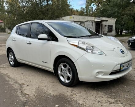 Белый Ниссан Лиф, объемом двигателя 0 л и пробегом 143 тыс. км за 5700 $, фото 3 на Automoto.ua