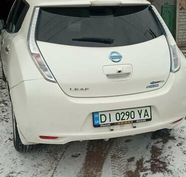 Белый Ниссан Лиф, объемом двигателя 0 л и пробегом 133 тыс. км за 5200 $, фото 2 на Automoto.ua