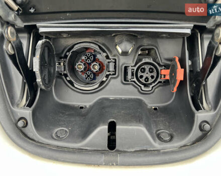 Белый Ниссан Лиф, объемом двигателя 0 л и пробегом 115 тыс. км за 4800 $, фото 9 на Automoto.ua