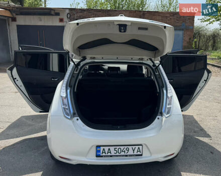 Білий Ніссан Ліф, об'ємом двигуна 0 л та пробігом 187 тис. км за 6300 $, фото 19 на Automoto.ua