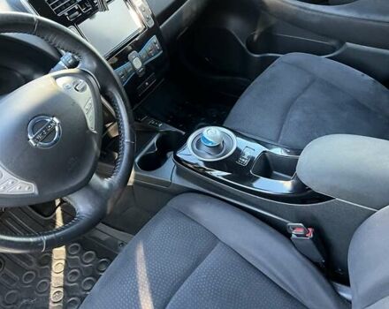 Белый Ниссан Лиф, объемом двигателя 0 л и пробегом 98 тыс. км за 6200 $, фото 10 на Automoto.ua