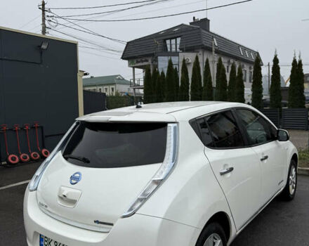 Белый Ниссан Лиф, объемом двигателя 0 л и пробегом 115 тыс. км за 6400 $, фото 4 на Automoto.ua