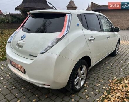 Белый Ниссан Лиф, объемом двигателя 0 л и пробегом 132 тыс. км за 5300 $, фото 7 на Automoto.ua