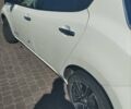 Белый Ниссан Лиф, объемом двигателя 0 л и пробегом 88 тыс. км за 7500 $, фото 2 на Automoto.ua