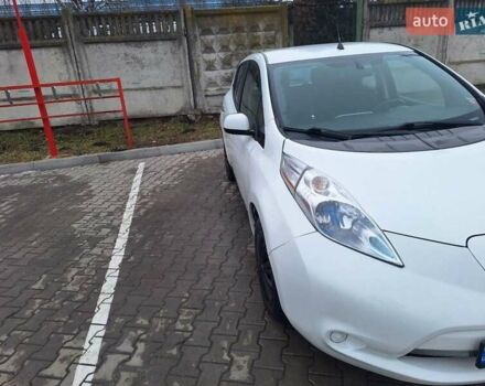 Білий Ніссан Ліф, об'ємом двигуна 0 л та пробігом 85 тис. км за 7100 $, фото 4 на Automoto.ua