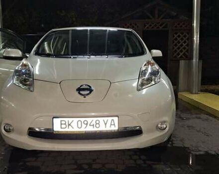 Білий Ніссан Ліф, об'ємом двигуна 0 л та пробігом 217 тис. км за 10500 $, фото 27 на Automoto.ua