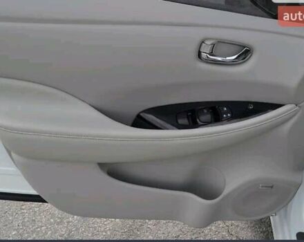 Белый Ниссан Лиф, объемом двигателя 0 л и пробегом 152 тыс. км за 6900 $, фото 8 на Automoto.ua