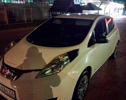 Белый Ниссан Лиф, объемом двигателя 0 л и пробегом 213 тыс. км за 5500 $, фото 4 на Automoto.ua